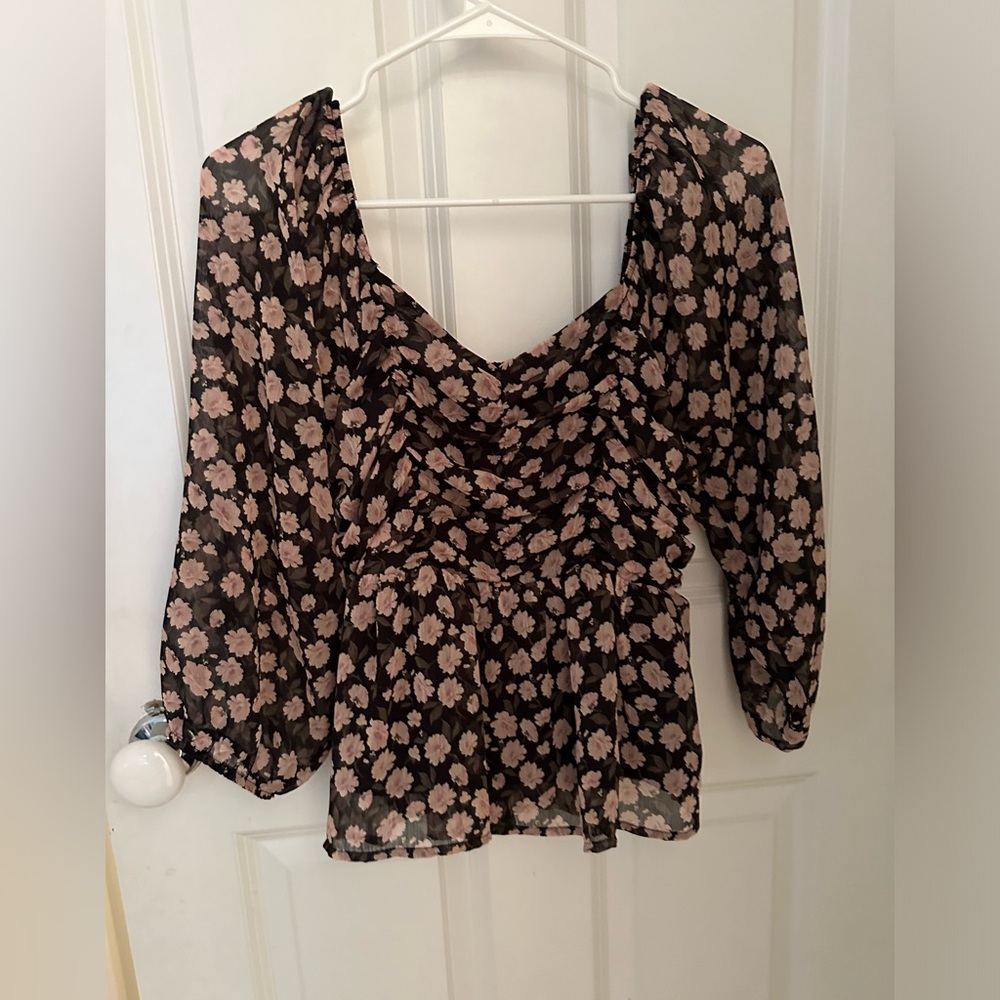 TWO American Eagle Floral Blouses! SO PRETTY🌷